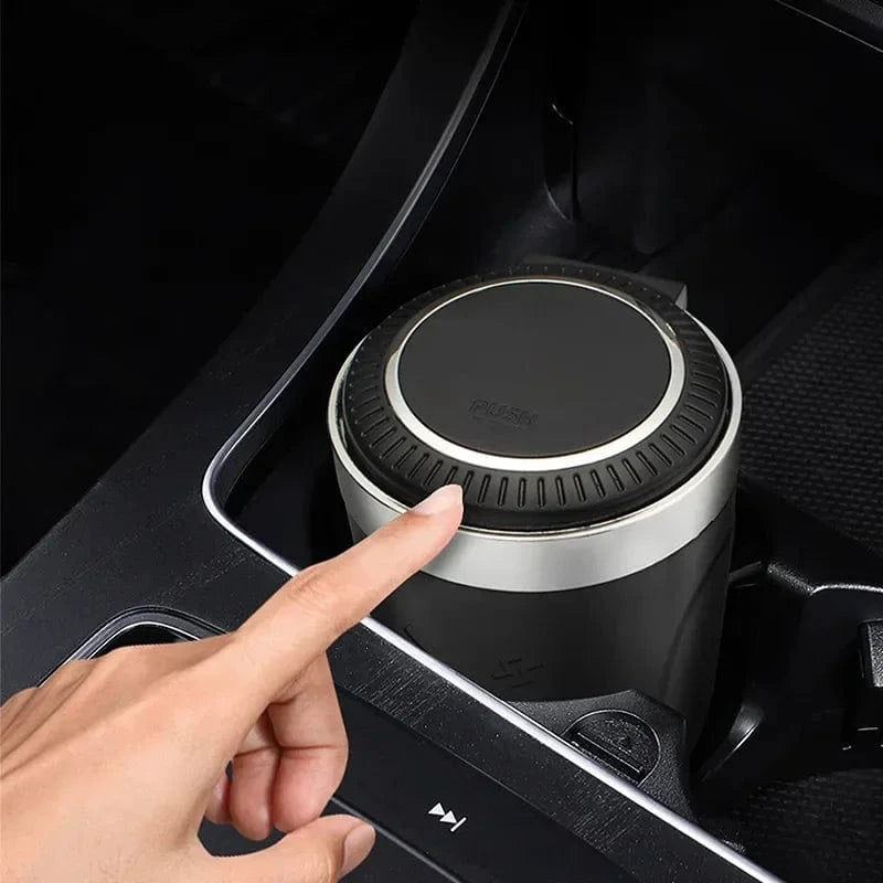 Portable car ashtray with lid   Black